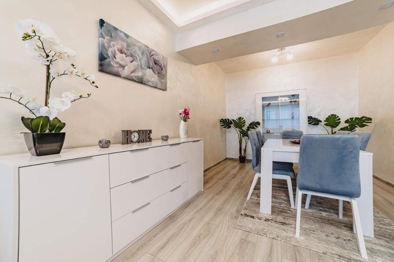 Apartament Sentimento Braşov Buitenkant foto