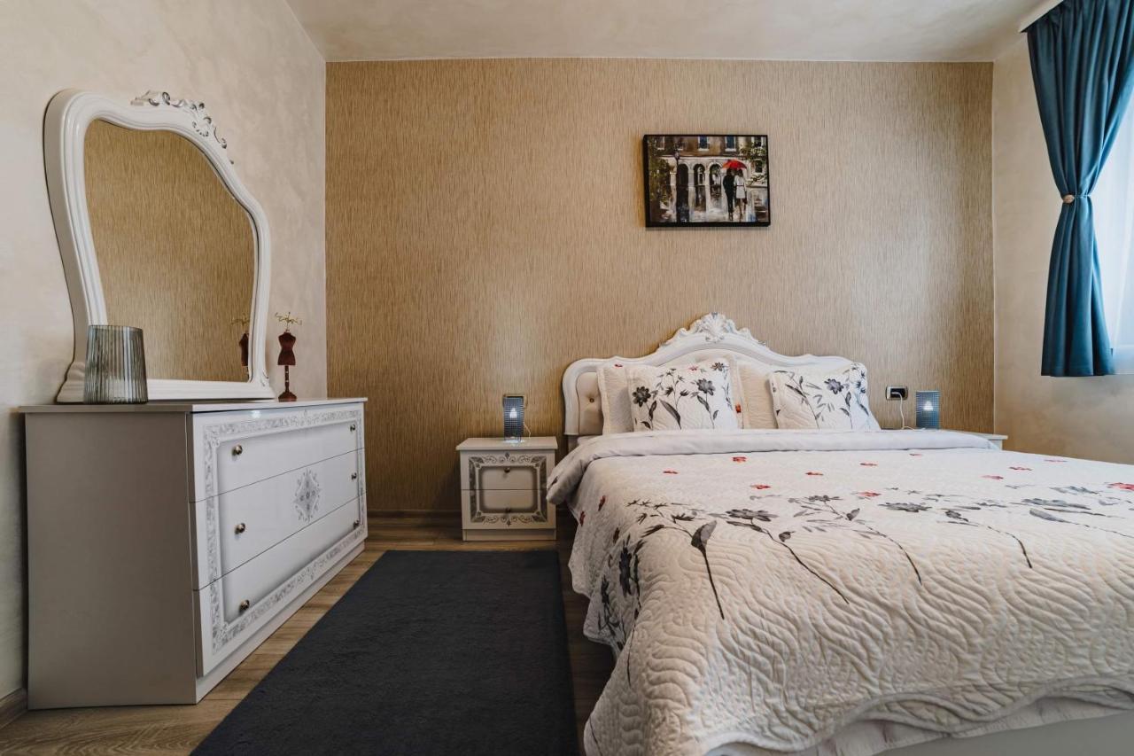 Apartament Sentimento Braşov Buitenkant foto